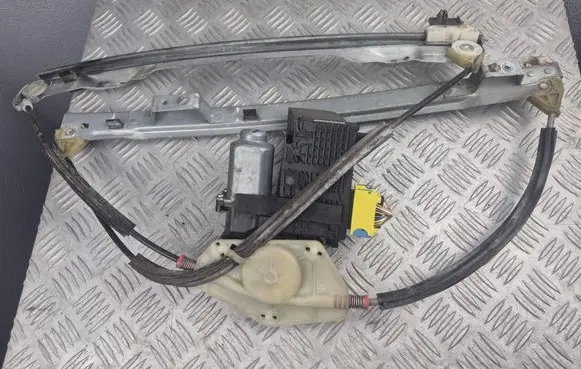 Citroen C4 I Picasso Front door window regulator motor 9654087680