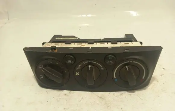 Toyota Avensis T250 Climate control unit 5590005240 MB1465704463