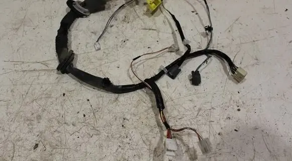 Subaru Outback Front door wiring loom 81820AG180