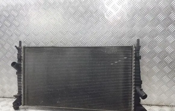 Ford Focus Coolant radiator 3M5H8005RK