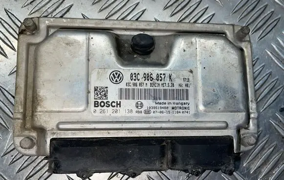 Skoda Fabia Mk2 (5J) Engine control unit/module 03C906057K