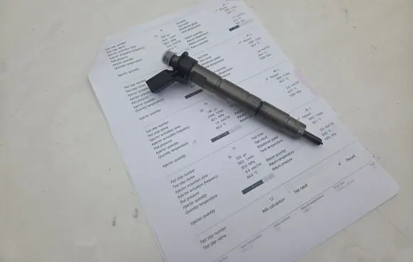 BMW 5 F10 F11 Fuel injector 7805428