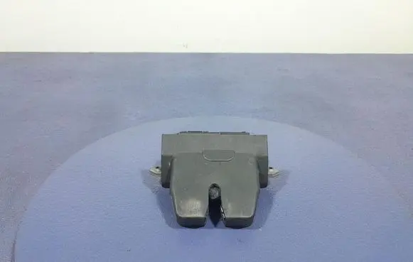 Volvo S40 Tailgate/trunk/boot lock/catch/latch 31276696