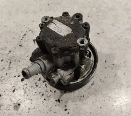 Peugeot 407 Power steering pump 9654713080