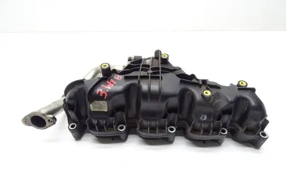 Audi A1 Intake manifold 03L129711A