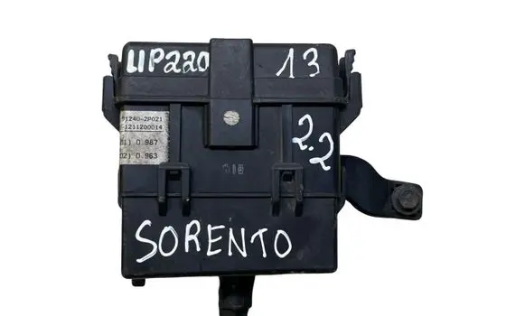 KIA Sorento Fuse box set 912402P021 919412W120