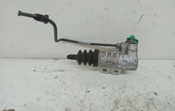 Hyundai i30 Clutch slave cylinder 