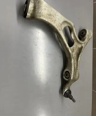 Audi Q7 4L Front lower control arm/wishbone 7P0407151E