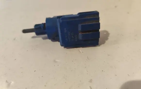 Audi A4 S4 B7 8E 8H Brake pedal sensor switch 1J0927189E 02622 19322002