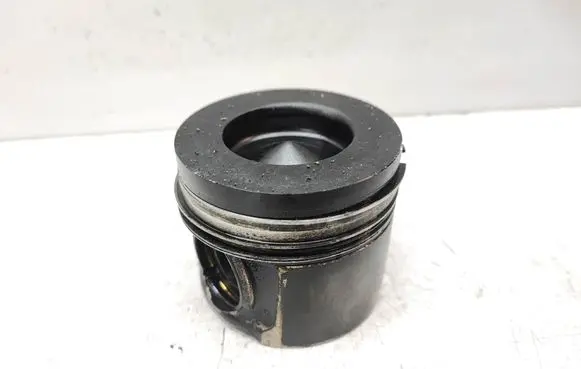 BMW 2 F46 Piston 843ME