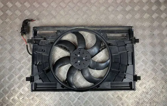 Seat Leon IV Electric radiator cooling fan 5Q0121203DQ