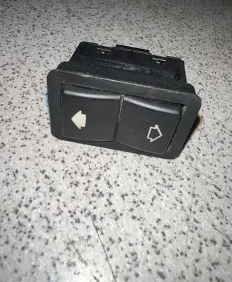 BMW 5 E39 Electric window control switch 8368974