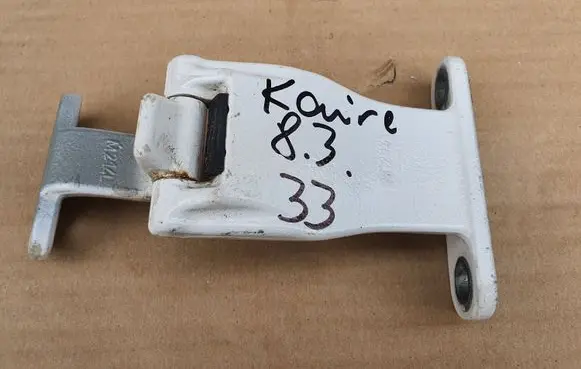 Volkswagen Caddy Tailgate/trunk/boot hinge 2K7827153A