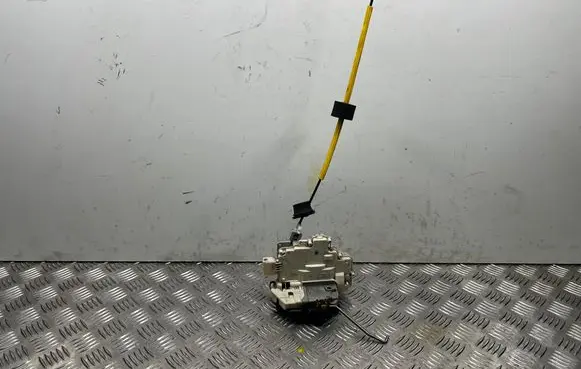 Audi A6 S6 C6 4F Rear door lock 4F0839015A