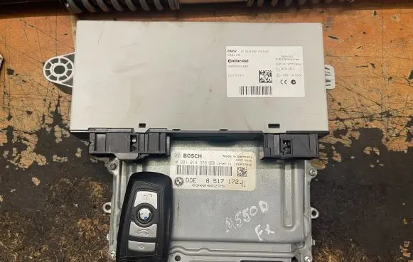 BMW 5 F10 F11 Engine control unit/module 0281018355 8517172