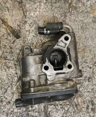 Toyota Auris 150 EGR valve 258000R010