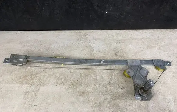 Opel Vivaro Front door manual window regulator 91165695 7700311818 10112004