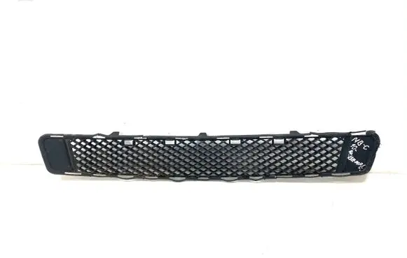 Mercedes-Benz C W204 Front bumper lower grill A2048852123