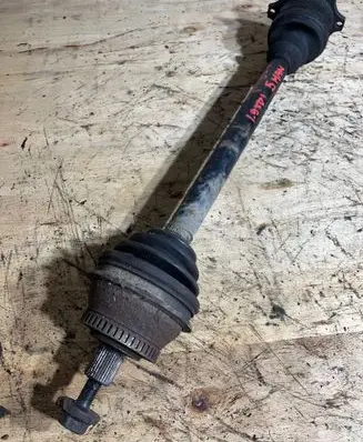 Audi A4 S4 B5 8D Front driveshaft 8D0407272
