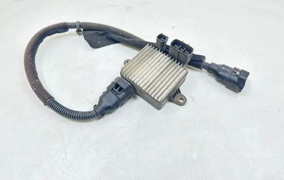 Hyundai Sonata Fan control module 253853K210 BAX1028