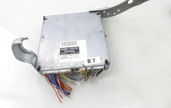 Chrysler Phantom Engine control unit/module 1758005441 8966142A10