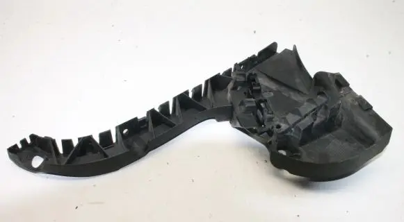 Volvo XC70 Rear bumper mounting bracket 31265324