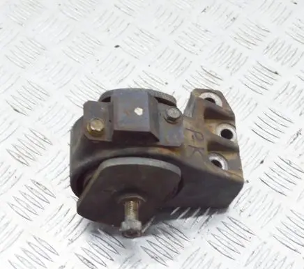 Dodge Stealth Engine mount bracket MB581953