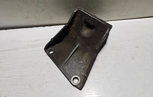Renault Espace II Engine mounting bracket 6025104335