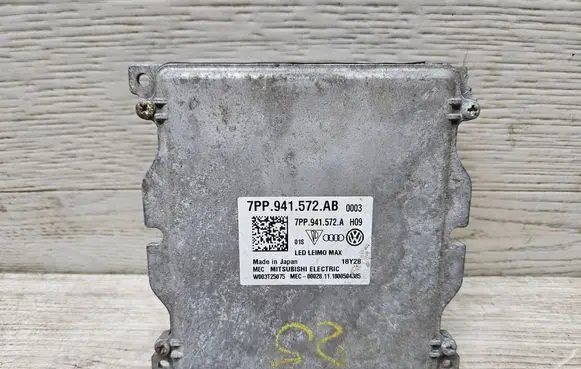 Audi A4 S4 B9 Headlight ballast module Xenon 7PP941572AB 7PP941572A