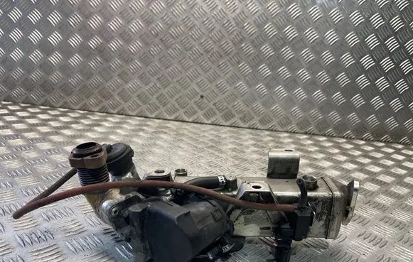 BMW 3 E90 E91 EGR valve cooler 7810751