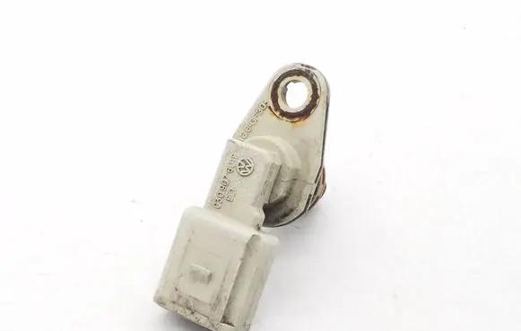 Volkswagen Golf V Camshaft position sensor 030907601E