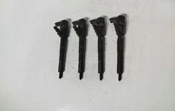 Opel Insignia A Fuel injectors set 