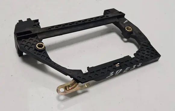BMW 7 E38 Rear door exterior handle/bracket 51228245346