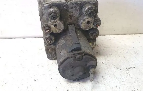 Volkswagen II LT ABS Pump 0265220005