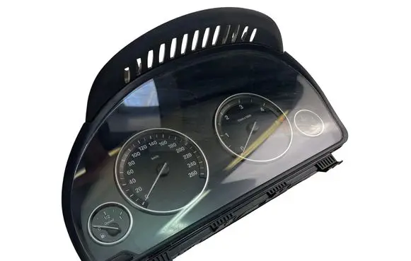 BMW 5 F10 F11 Speedometer (instrument cluster) 9265179