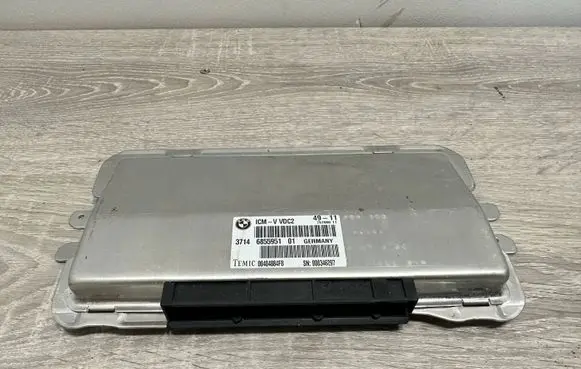 BMW 5 F10 F11 Air suspension control unit module (rear) 6855951 000346297 00404884F8