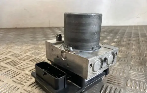 Mercedes-Benz E W212 ABS Pump A2124313512 A2124310512 0265236369