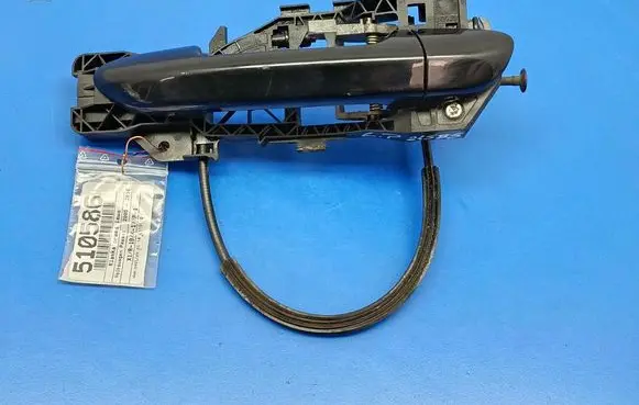 Volkswagen PASSAT B5.5 Front door exterior handle 