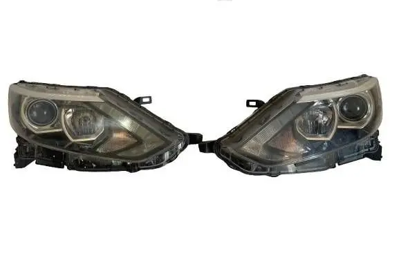 Nissan Qashqai Headlight/headlamp