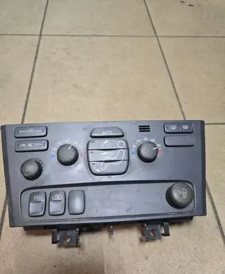 Volvo V70 Climate control unit 7923