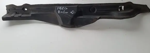 Toyota Yaris Fender end trim 