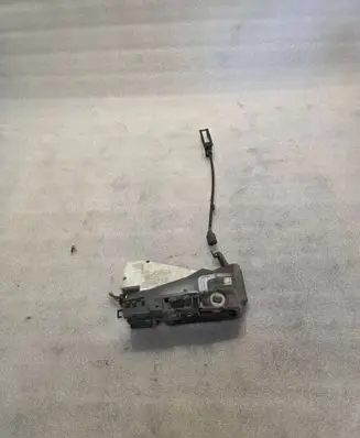 Seat Alhambra (Mk1) Front door lock 93BG220A20DD