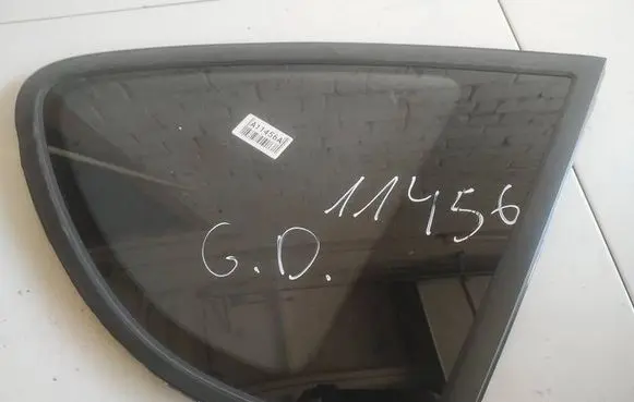 Subaru B9 Tribeca Rear side window AS3