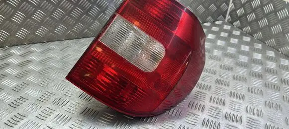 Skoda Yeti (5L) Rear/tail lights 5L0945112