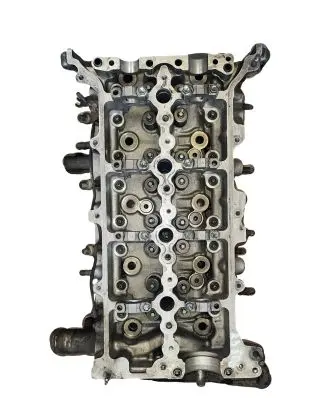 Toyota Avensis T250 Engine head 
