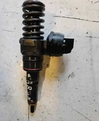 Volkswagen Sharan Fuel injector 038130073AK