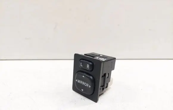 Wing mirror switch