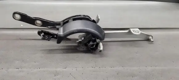 BMW 5 F10 F11 Tailgate/trunk/boot hinge 7206640