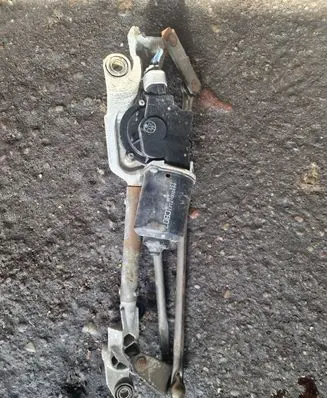 Mazda Premacy Front wiper linkage and motor