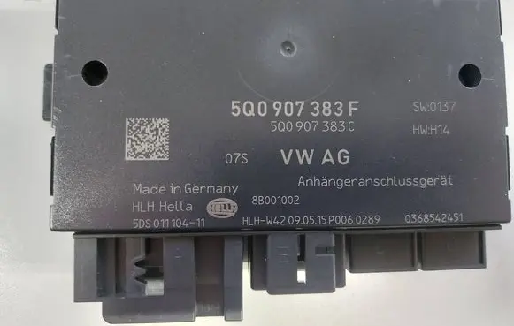 Volkswagen Golf Sportsvan Tow bar trailer control unit/module 5Q0907383F 5Q0907383C